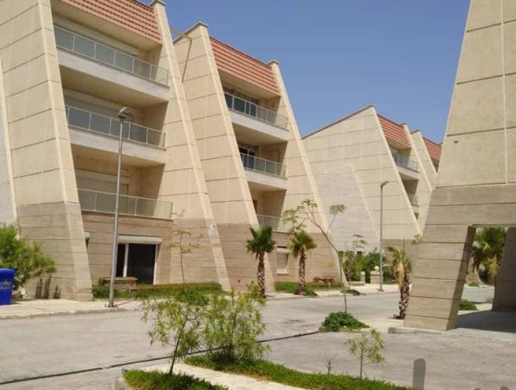 واحد مبله نزدیک ساحل مرجان